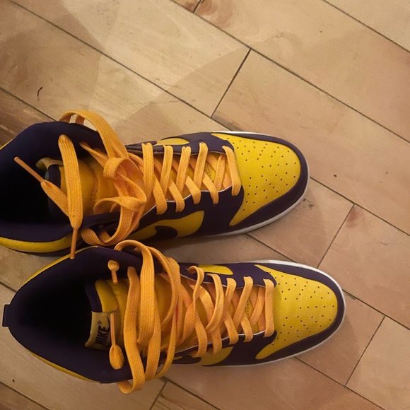 Nike dunks, size 8.5 men - Picture 3 of 4